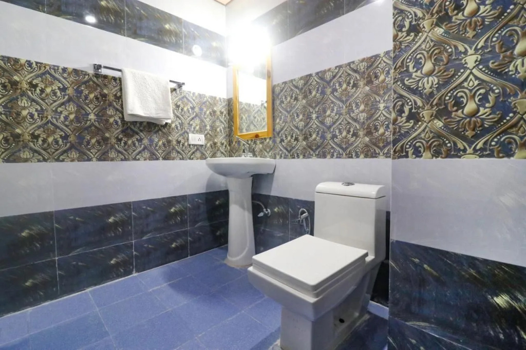 FabHotel Castle Rock Vashisht