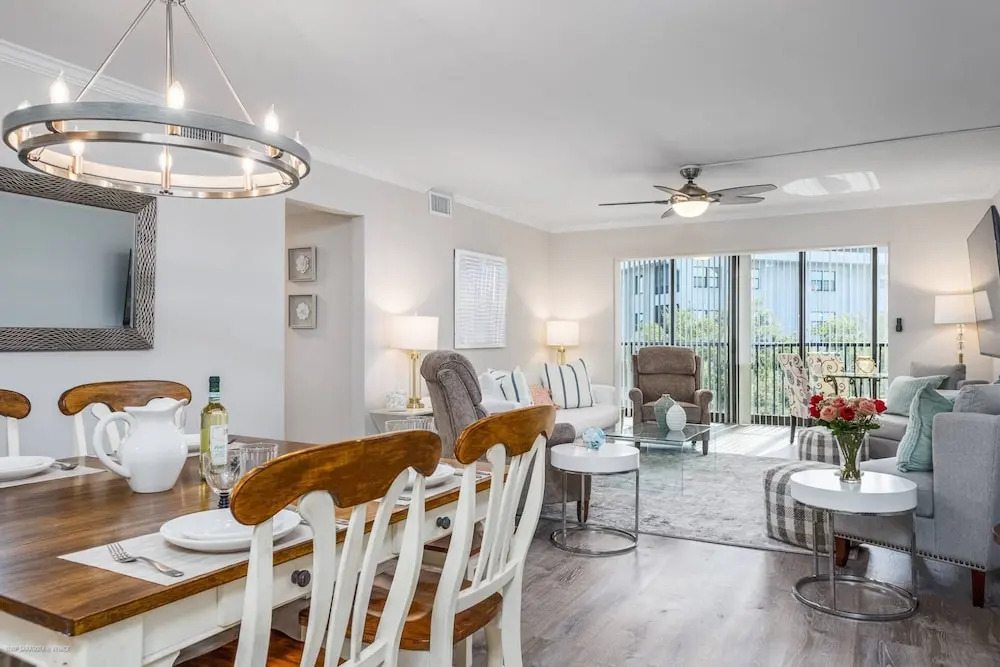 Harbor Towers 4th Fl Pool & Bay Views End Unit