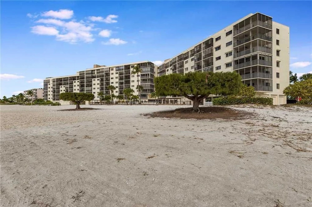 Carlos Pointe 611 - Two Bedroom Condo