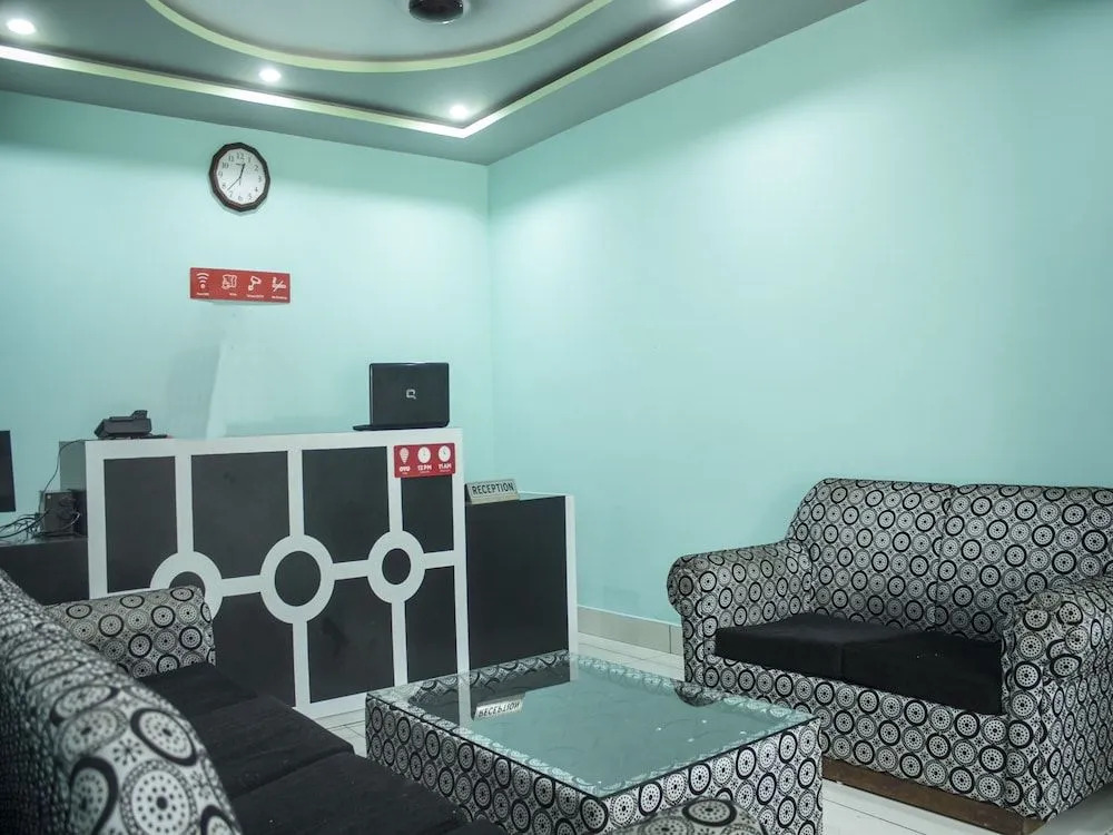 Oyo 17215 Garg Residency