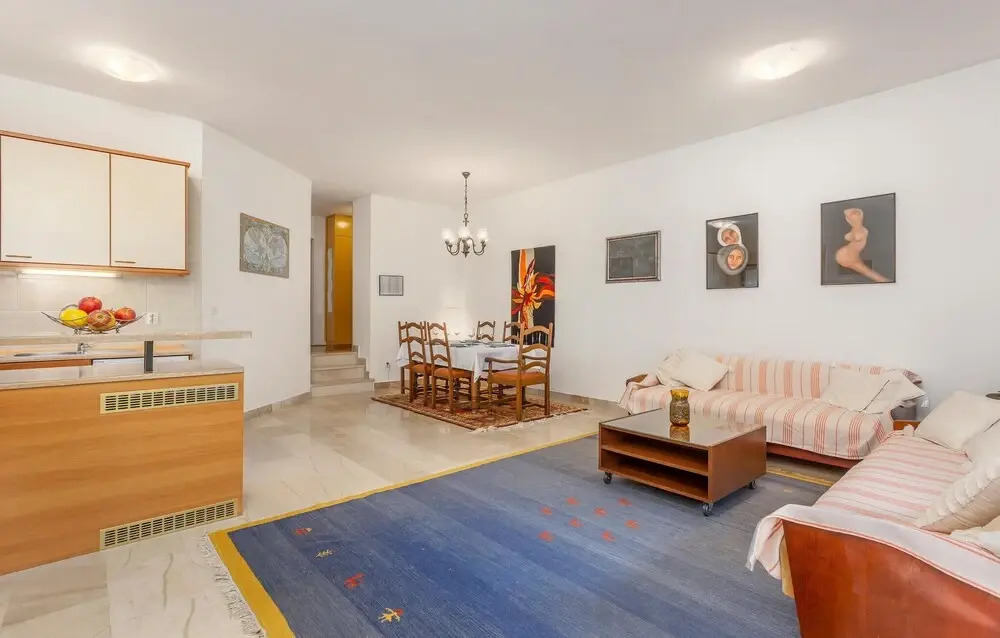 Awesome Home in Njivice With Wifi and 2 Bedrooms