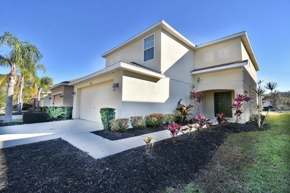 1705vp 4 Bedroom Home by RedAwning