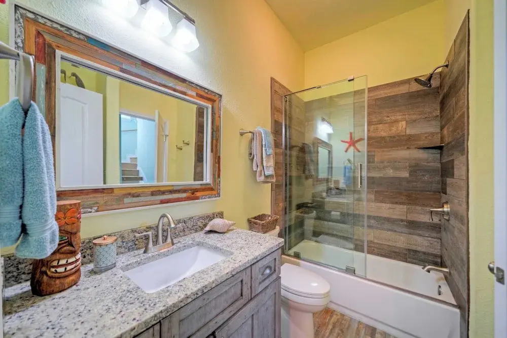 Communal Pool, Beach Gear & Prime Location Near Port Aransas Beaches Salty Seas by Avantstay