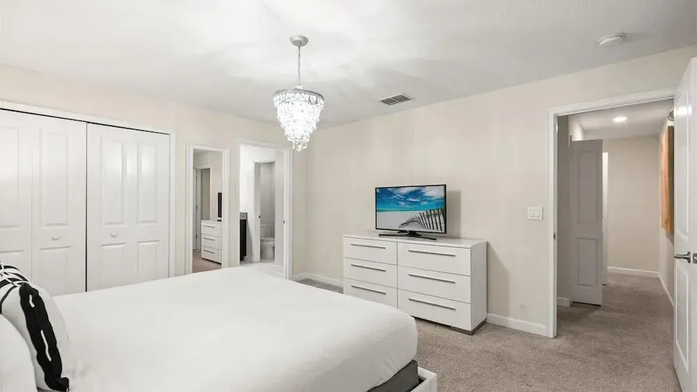 Upstay: Family-friendly 4BR Townhouse w Pool & BBQ