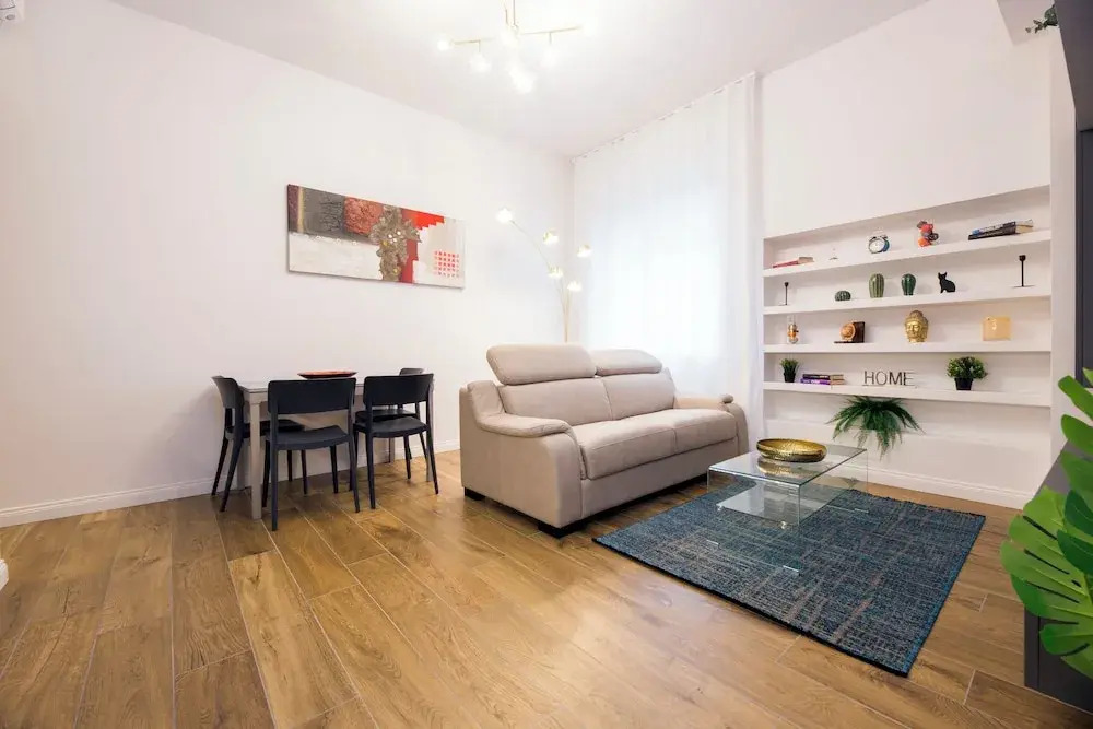 JOIVY Chic apartments in Piazza Dante, Genoa