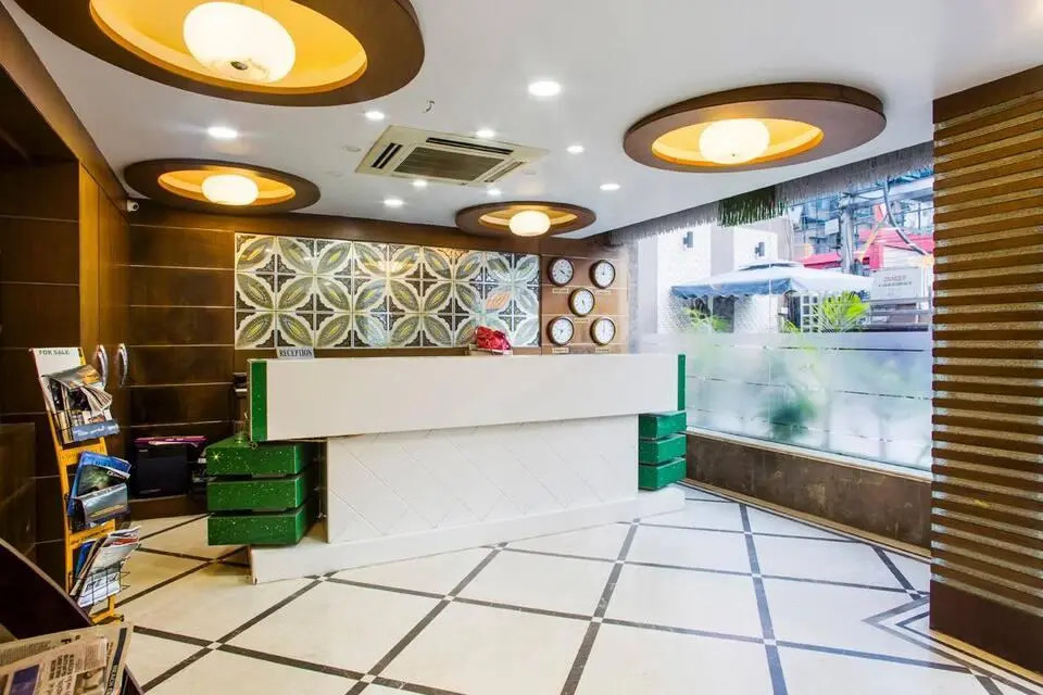 Capital O 1138 Hotel Emerald
