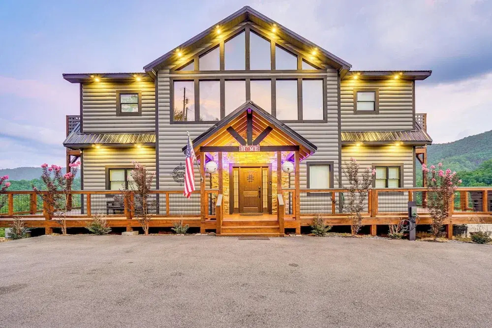 Luxury Sevierville Cabin w/ Private Hot Tub!