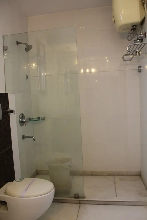 Asian Suites - The Pearl A-586