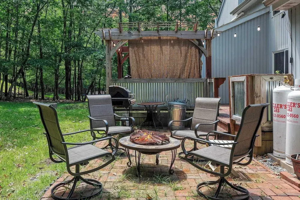 Poconos Escape w/ Game Room, Poker Loft, Fire Pit + Spacious Deck