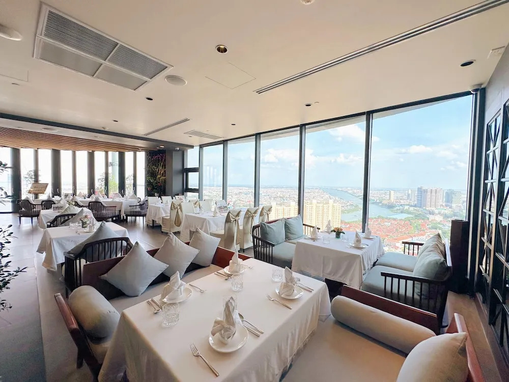 SF HOTEL Penthouse Residences