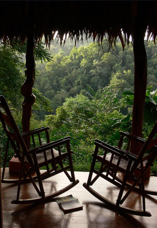 Luna Lodge