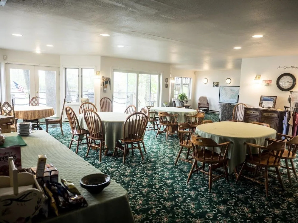 Red bridge Inn