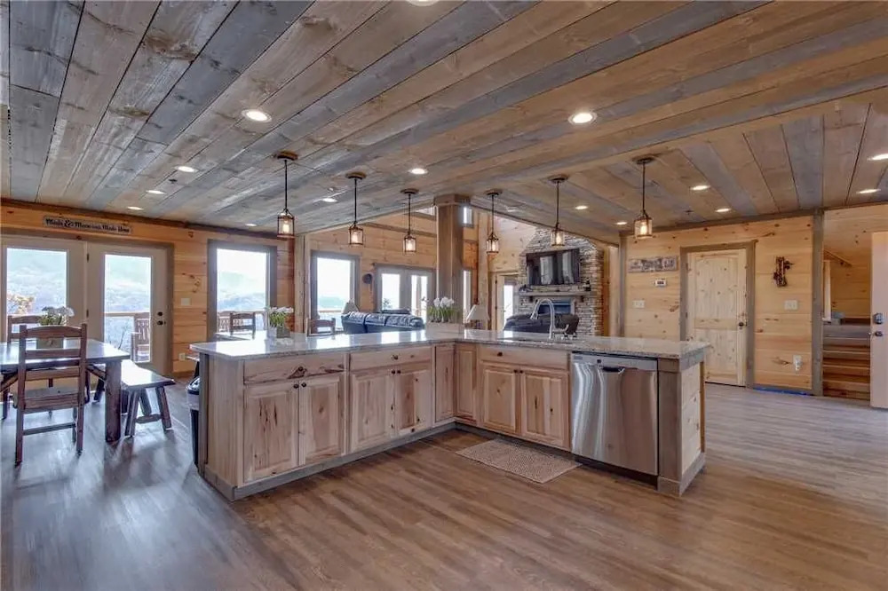Great Smoky Lodge
