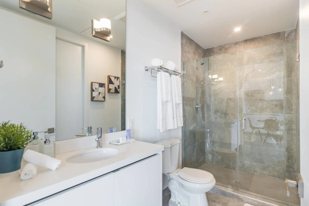 Luxury 2 bedroom apartment in South Beach 501