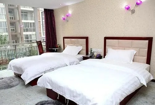Xinyijia City Hotel