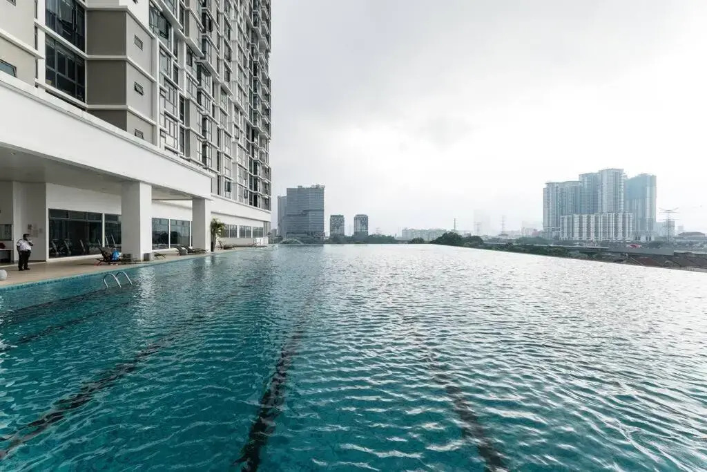 NEW! French Style 3BR 8pax Mytown Sunway Velocity