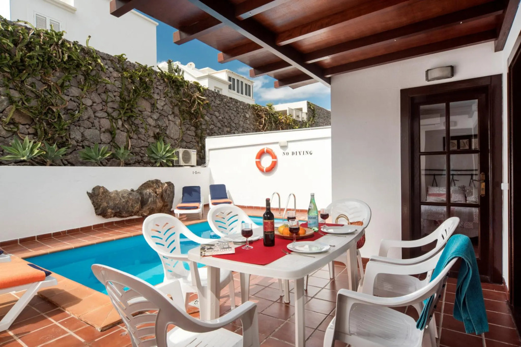 Villa Julianne 3 Heated Private Pool Walk to Beach A C Wifi Car Not Required - 2571