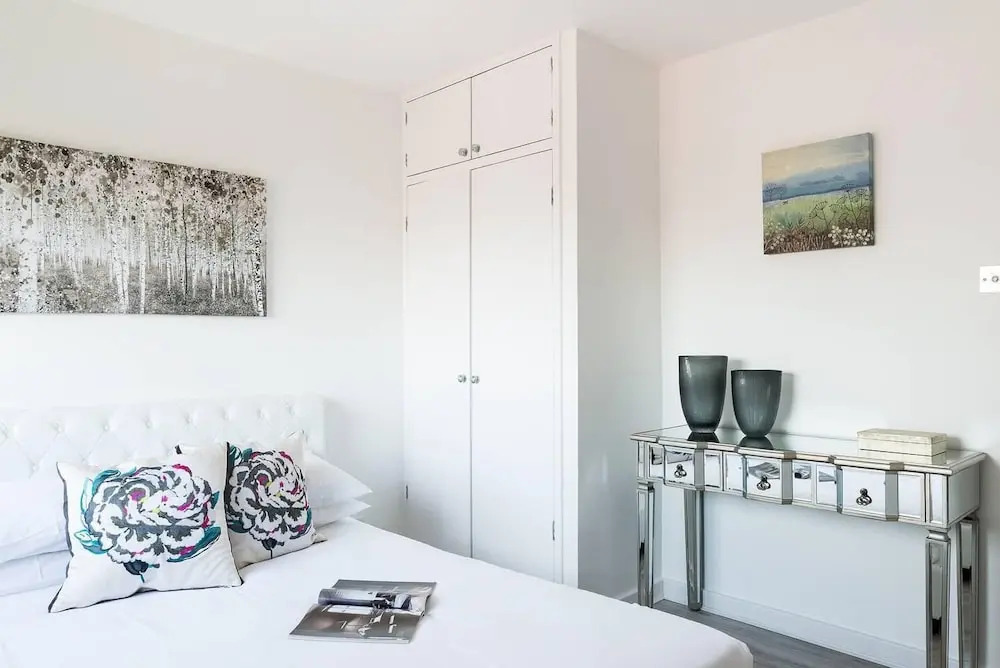 Stylish 2BR Flat next to Battersea Park