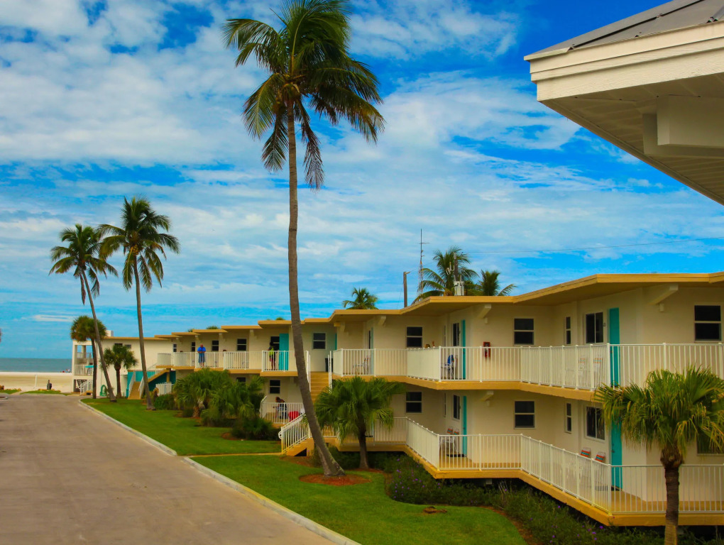 Carousel Inn on the Beach