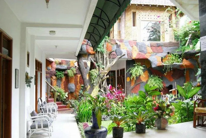 Ennys Guest House