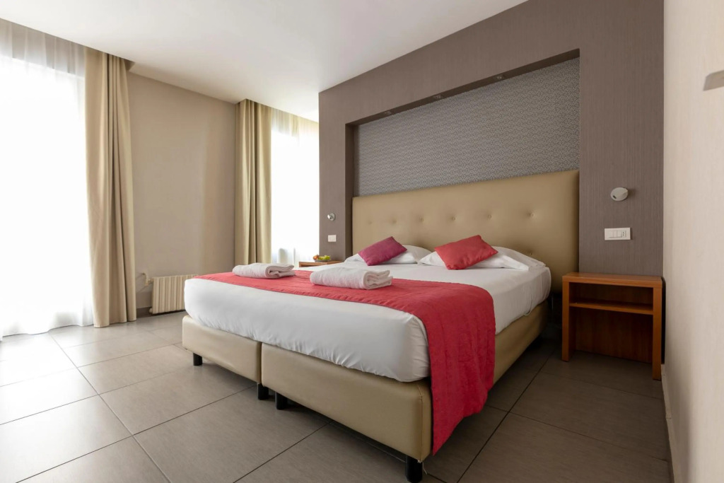 Napolitamo Hotel Medina
