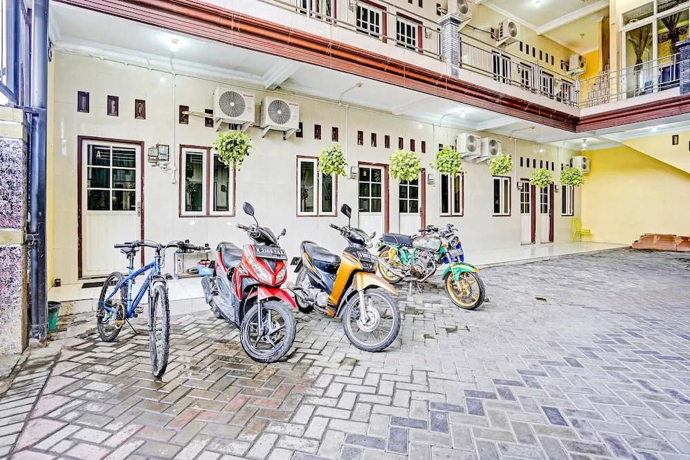 OYO 91795 Kos Jeehel Syariah