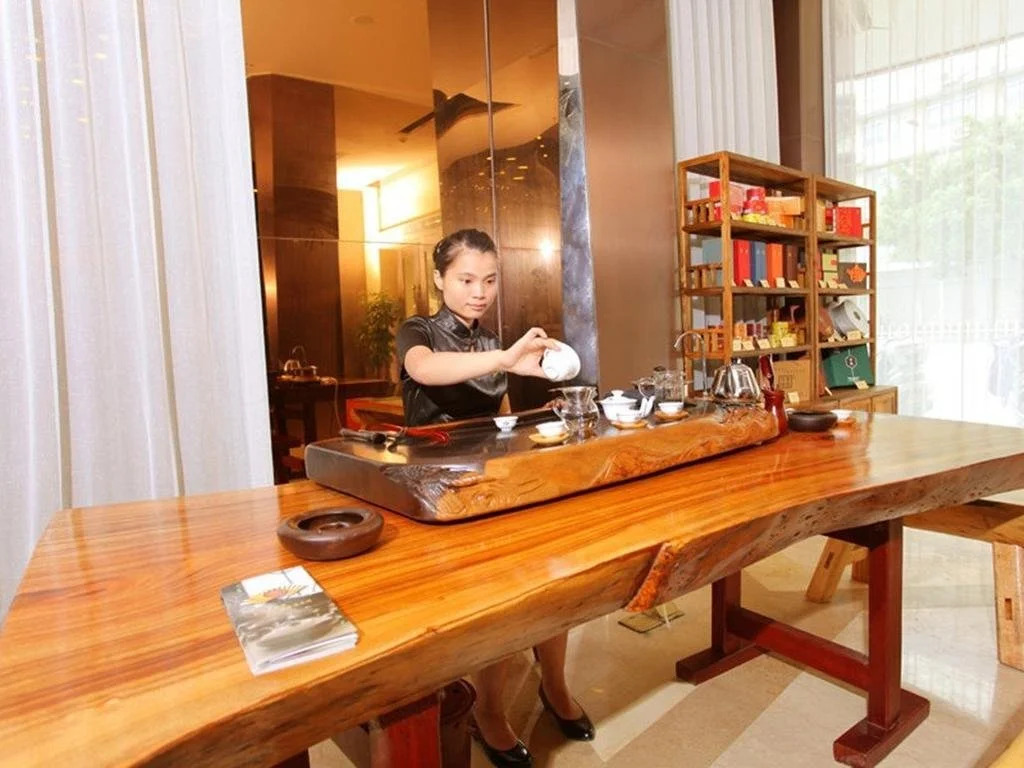 Overseas Capital Hotel (Jiangmen Diwang Square)