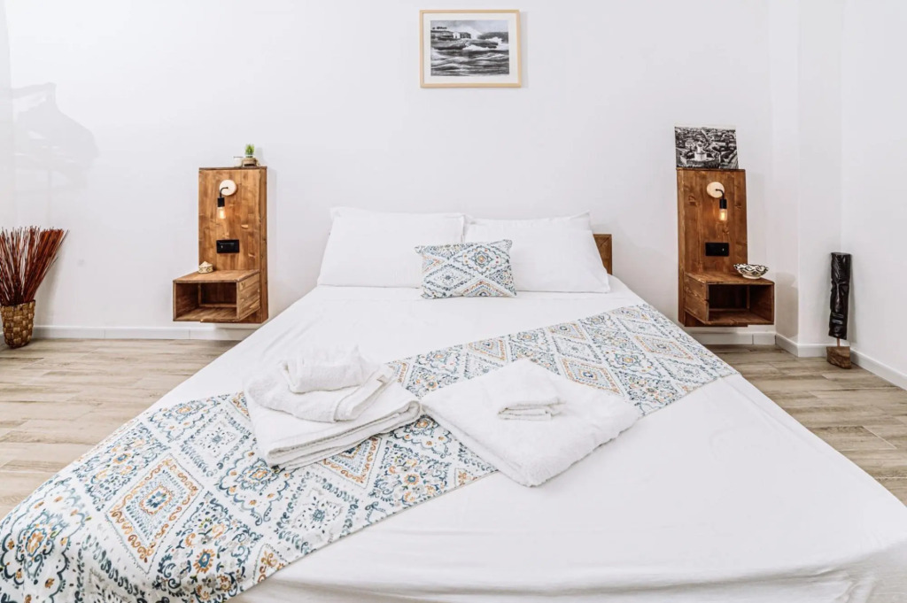 Room Tiu Bainzu - In Boutique Apartment-Stanza Tiu Bainzu