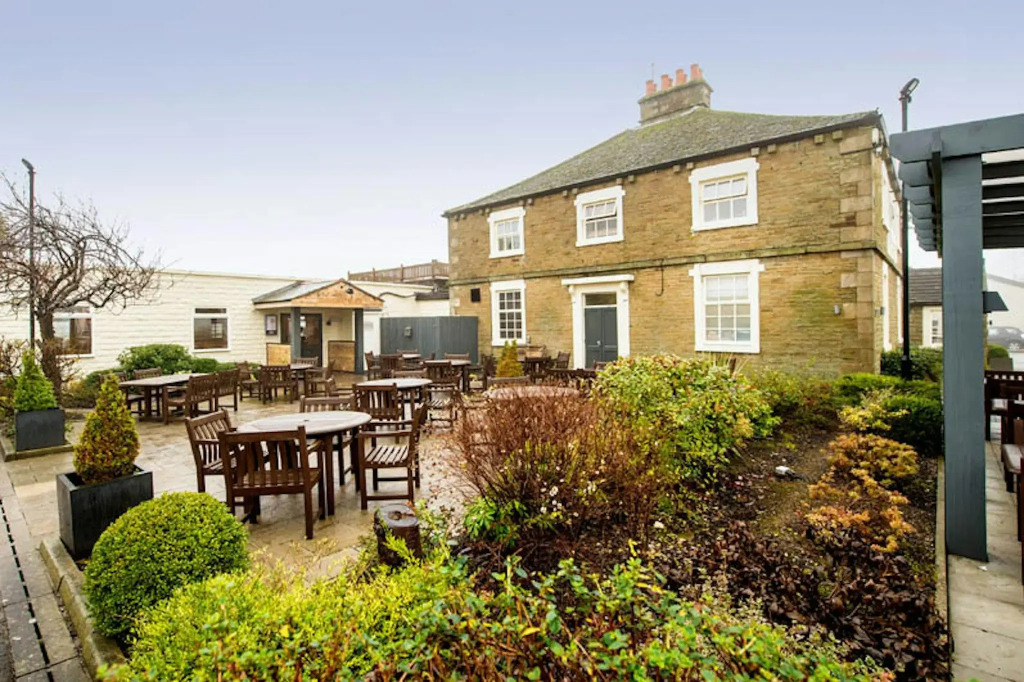 Premier Inn St. Neots - Colmworth Park