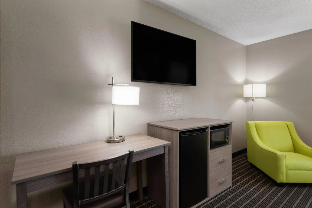 Super 8 by Wyndham Shepherdsville - Louisville South I65