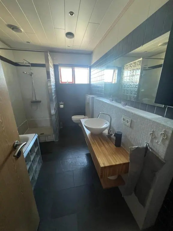 Peaceful house with 3BR/ Close drive Golden Circle
