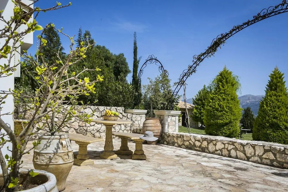 Evi's Gardens