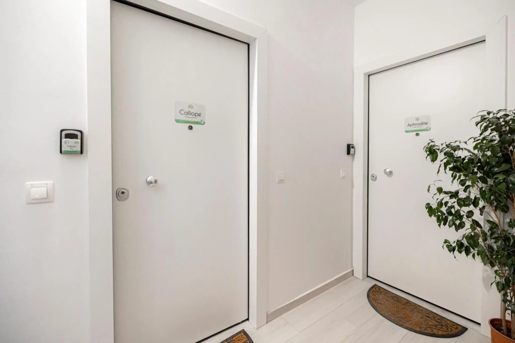 Aphrodite Apartment
