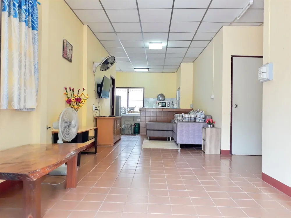 Mae Rampung Beach House Pool Villa