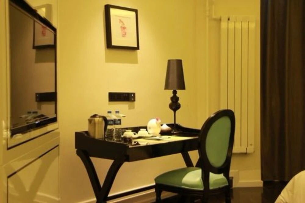 Xana LITE Hotel 5th Avenue Branch