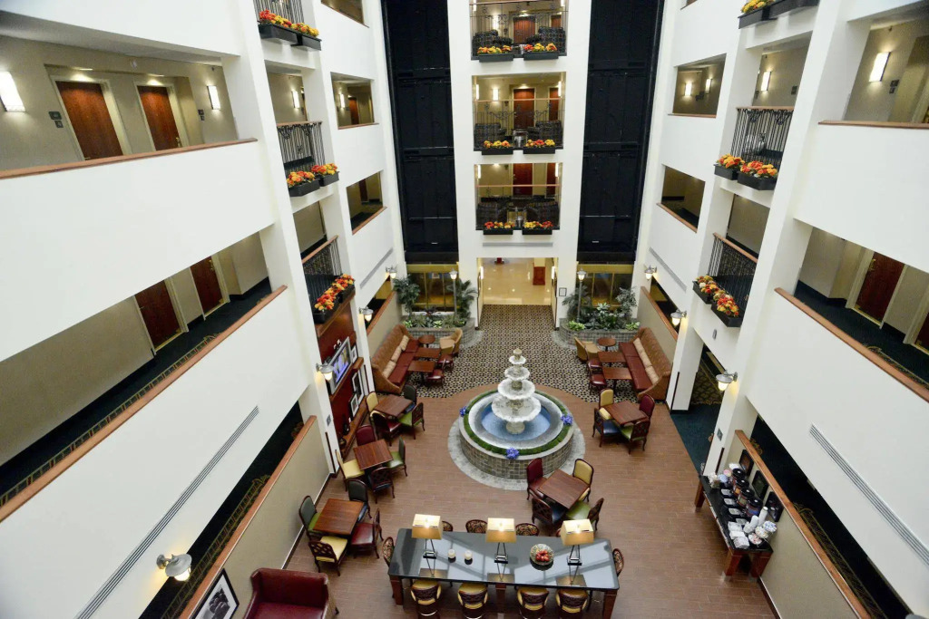 Hampton Inn & Suites By Hilton - Rockville Centre
