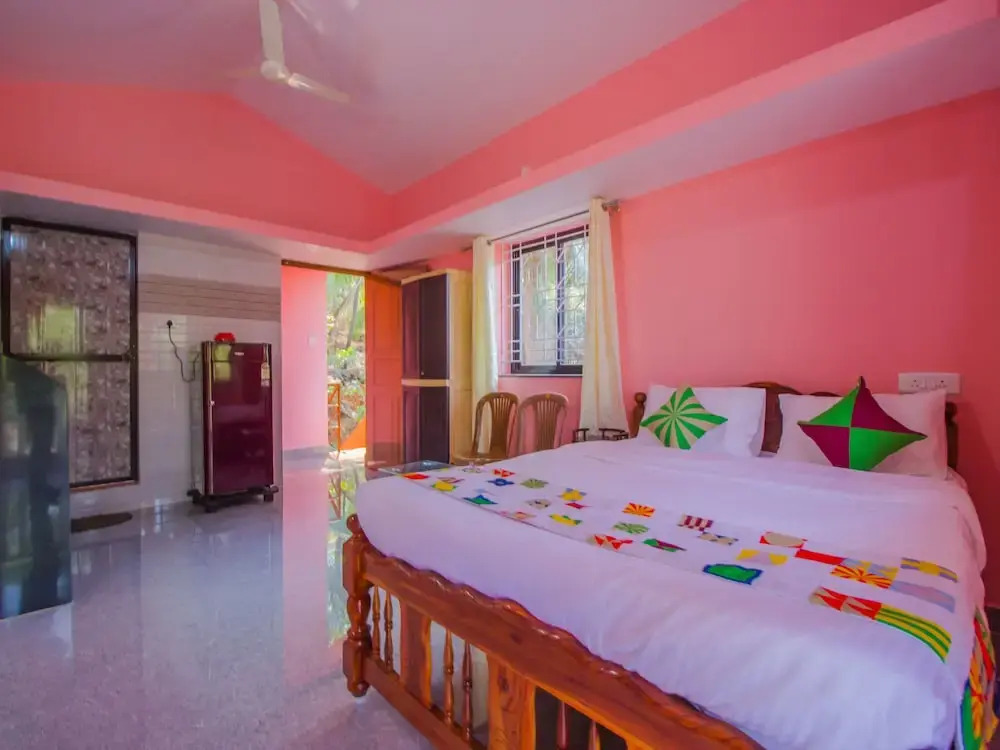 OYO 12705 Home Studio Hollant Beach