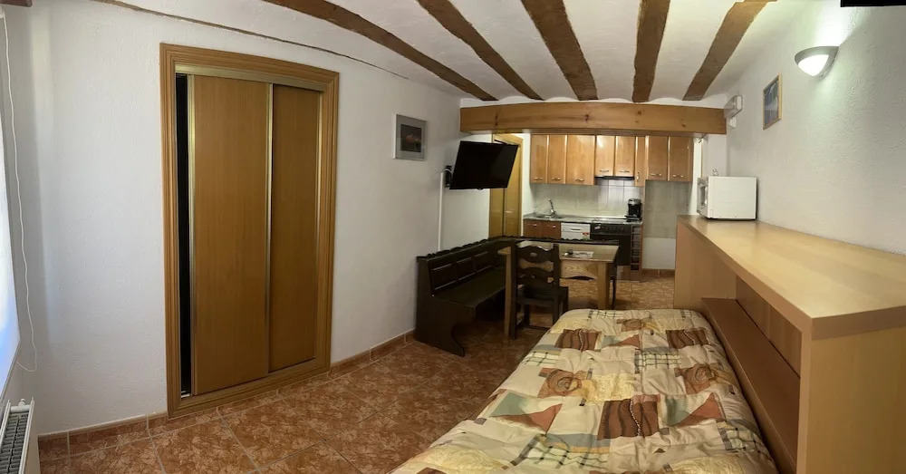 Pension Y Bar Ivis