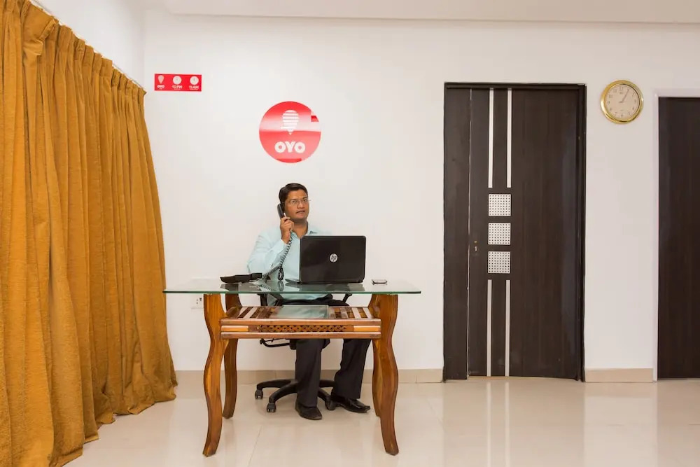 OYO 7150 Apartment Metro View Residency