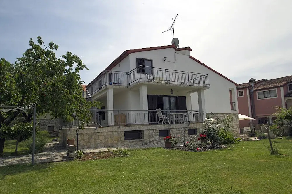 House Bozac