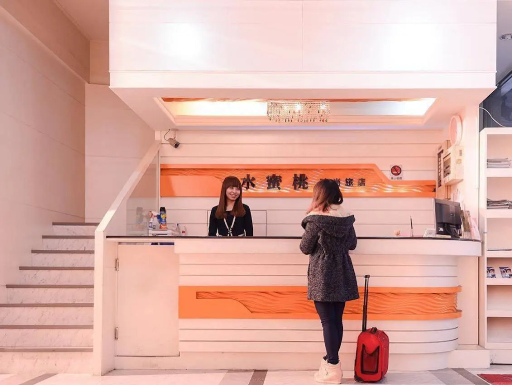 Peach Hotel