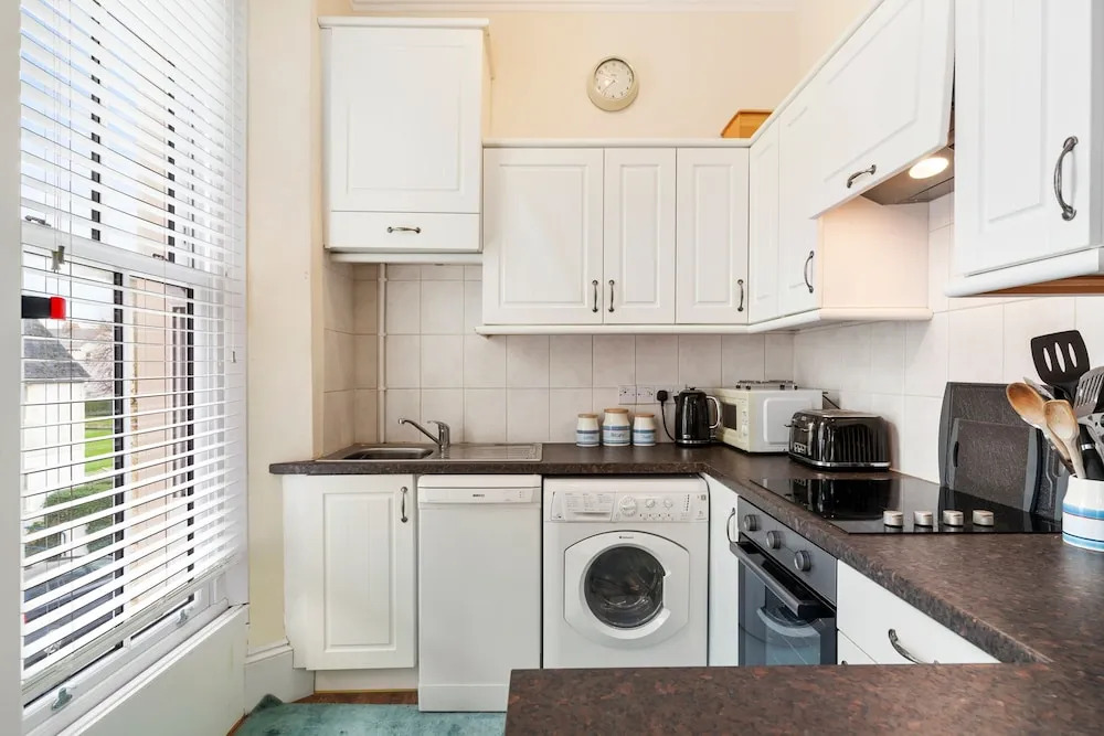 Sherbourne House - Seaside Apartment