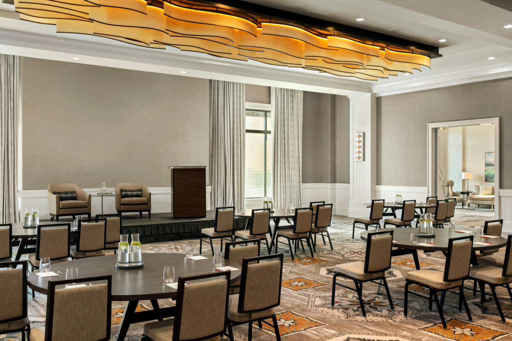 The Harpeth Franklin Downtown, Curio Collection by Hilton