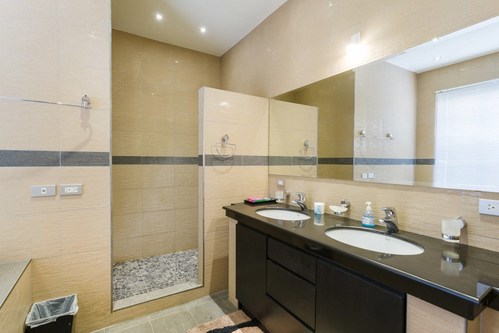 Luxury Pool Villa SRV