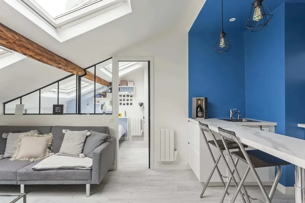Modern and Intimate Apartment 2 Mins From the Metro