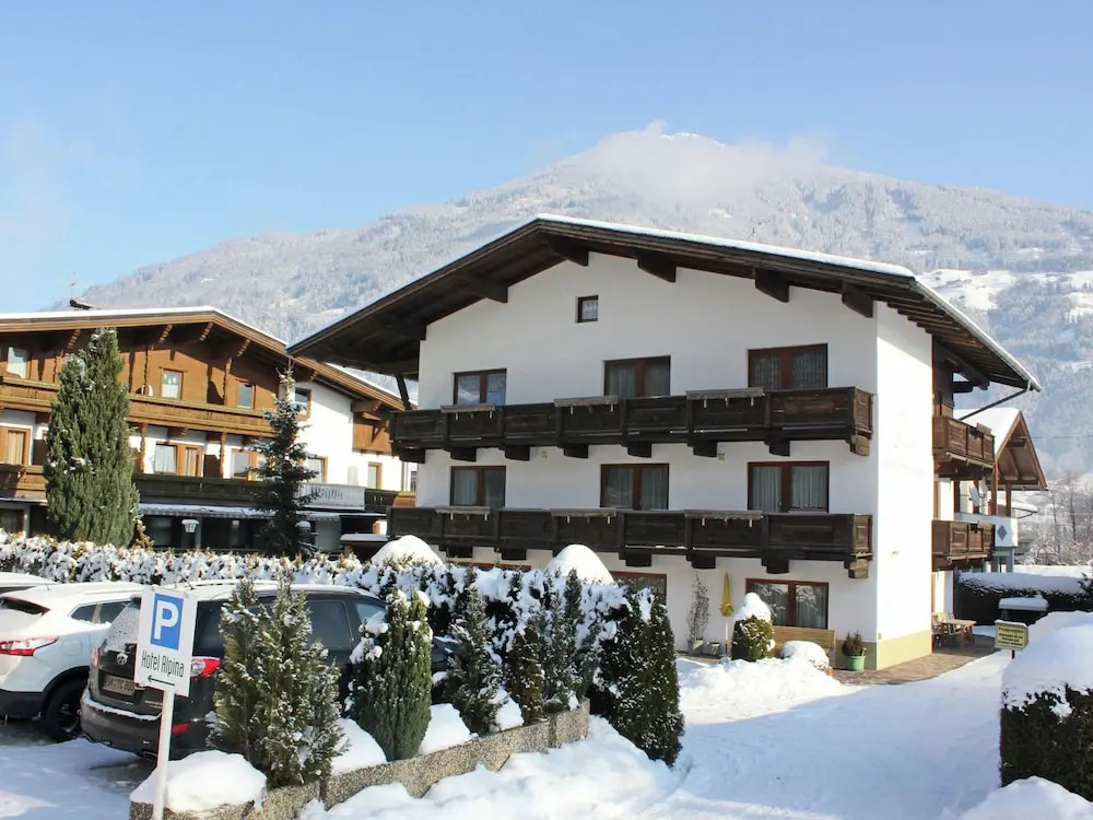 Beautiful Apartment in Ried im Zillertal With Mountain View