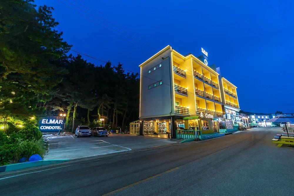 Elmar Condotel
