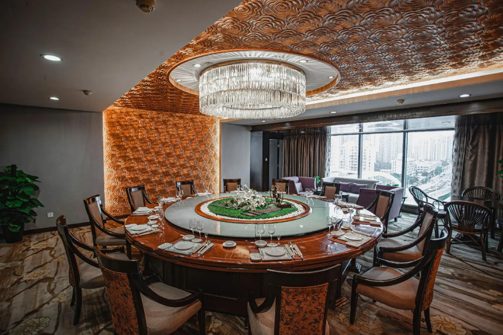 Cenbest Jinling Grand Hotel