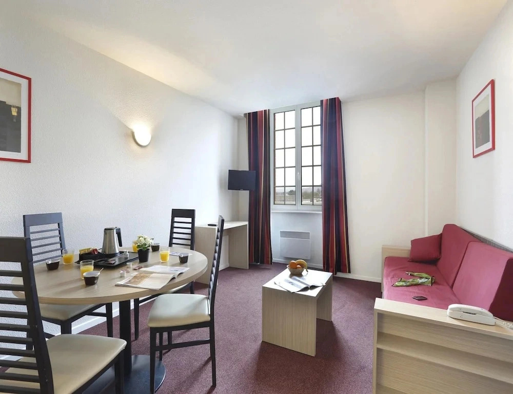 Elegant Vineyard Stay for Three