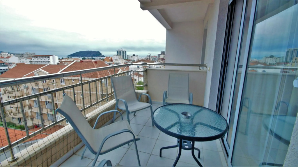 M&L Lux 3-bedroom apartment (sea view)